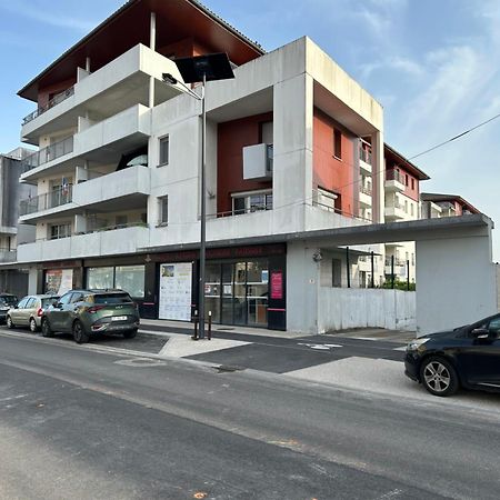 Appartement Cosy Agen Centre Avec Lit King Size Екстериор снимка